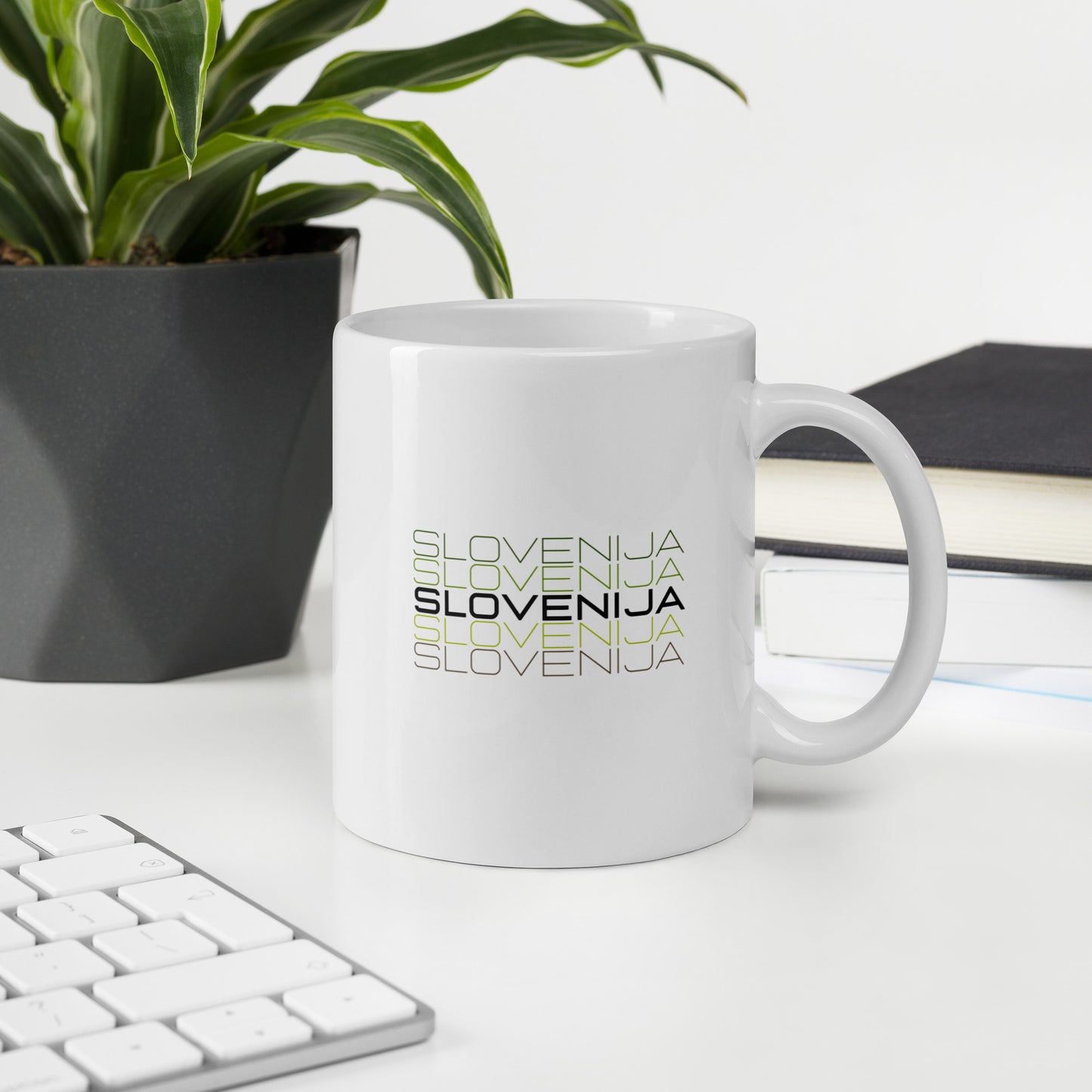 Skodelica bela - Slovenija