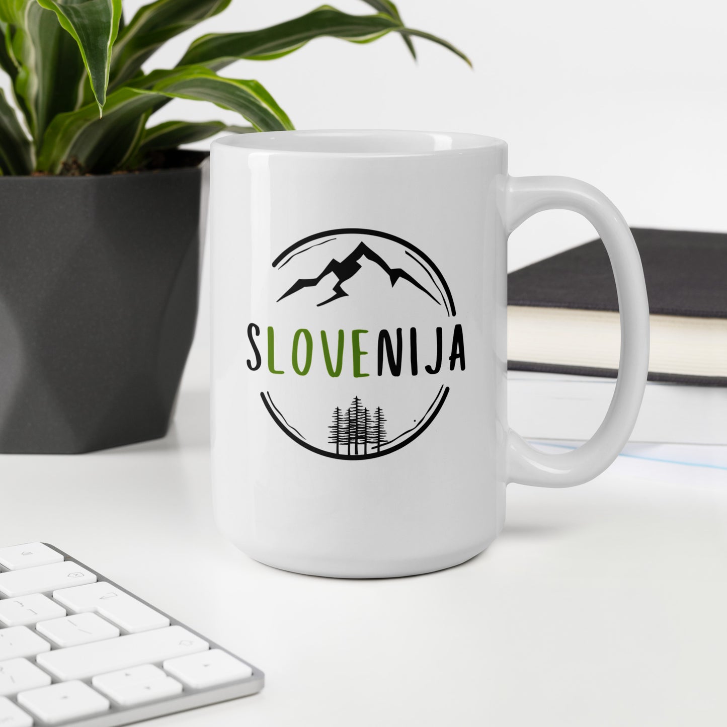 Skodelica bela - sLOVEnija Triglav